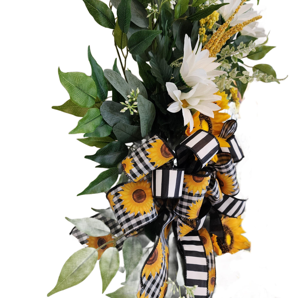 Sunflower Door Wreath – Farmhouse Bee Welcome Decor