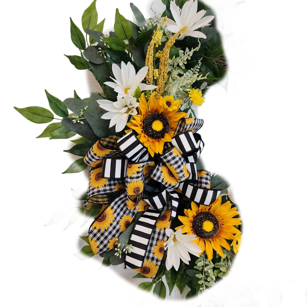 Sunflower Door Wreath – Farmhouse Bee Welcome Decor