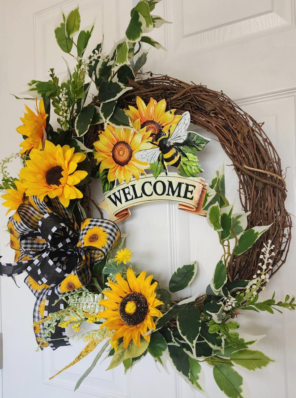 Sunflower Door Wreath – Farmhouse Bee Welcome Decor